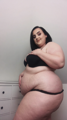 Stretchmarks Show Off Video Clips Curvy Bbw Curvage