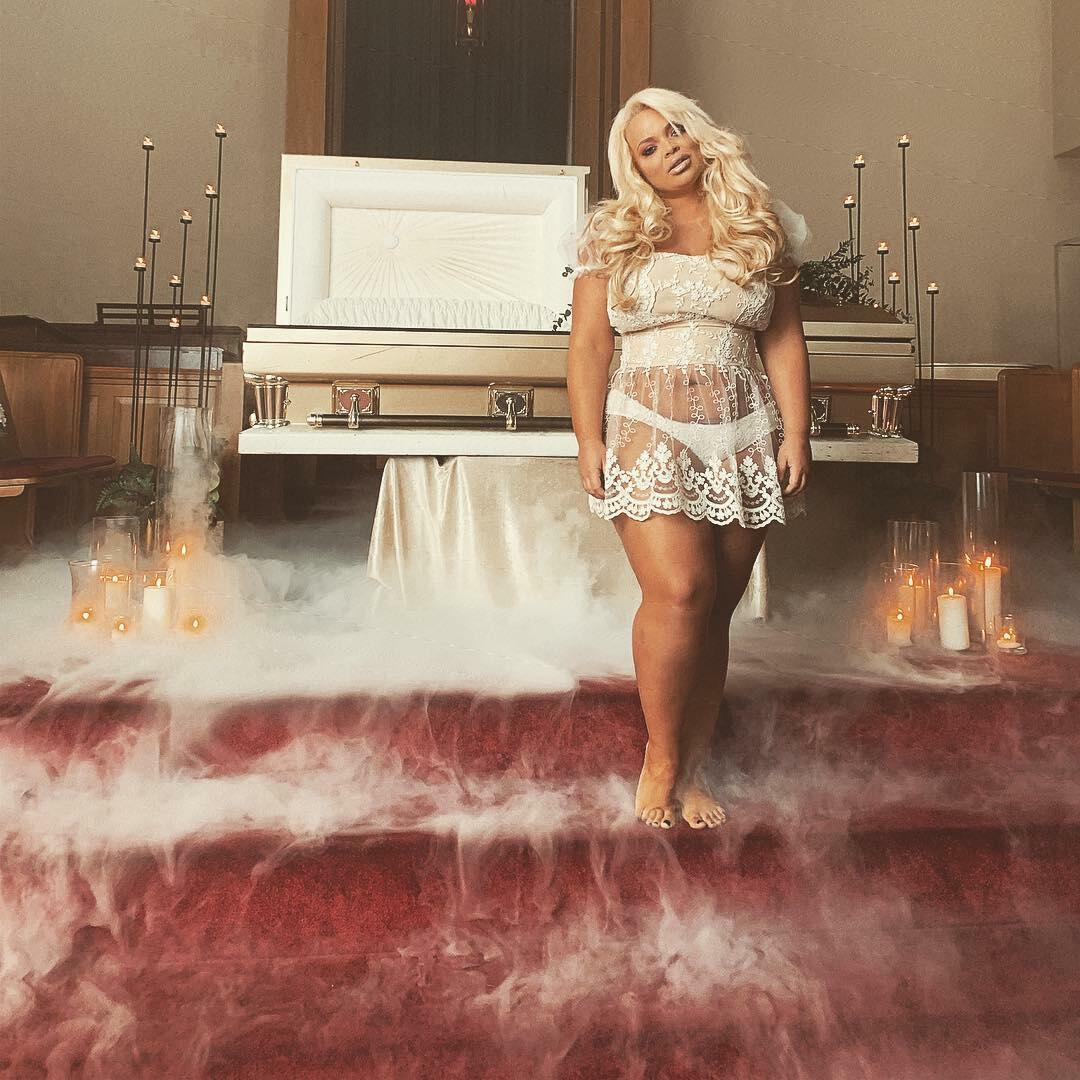 Trisha paytas dominos - 🧡 Trisha Paytas Hot And Bold Pictures.