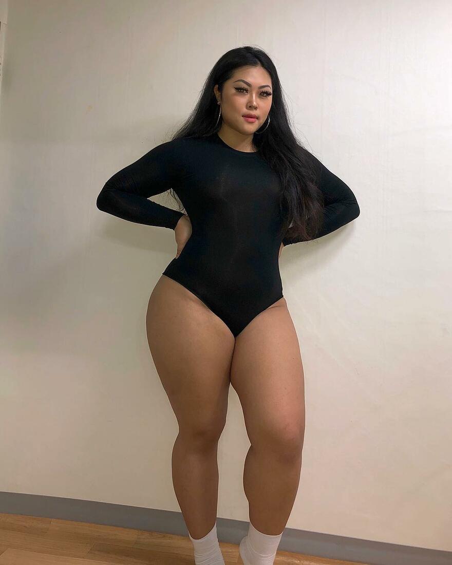 Pretty eyes and thick thighs