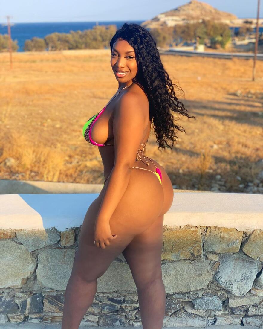 Crisana Mariyah.