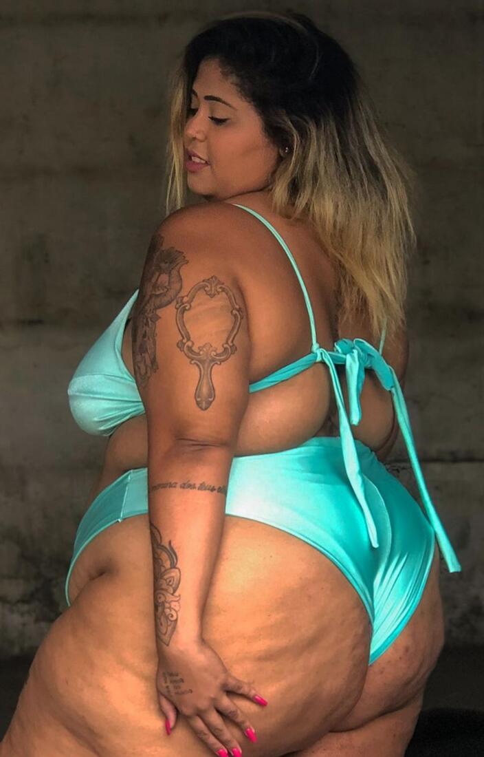 Post in a very sexy Brazilian Instagram BBW