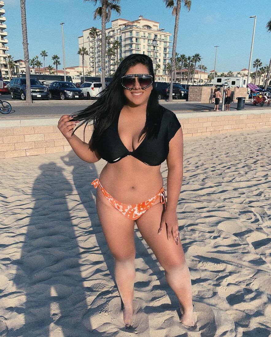 All posts from zachi in Dulce Castañeda - A busty latina, just a bit chubby  - Curvage