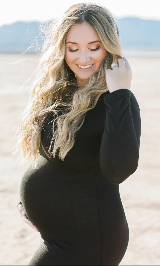 All posts from WalkingFed in Jessica Bryant (Kris Bryant's wife) - Curvage