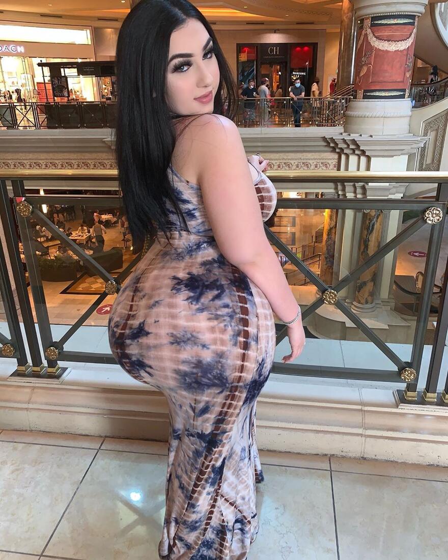 Post in Hot Girl With a HUGE ASS, aka Traprapunzel. 