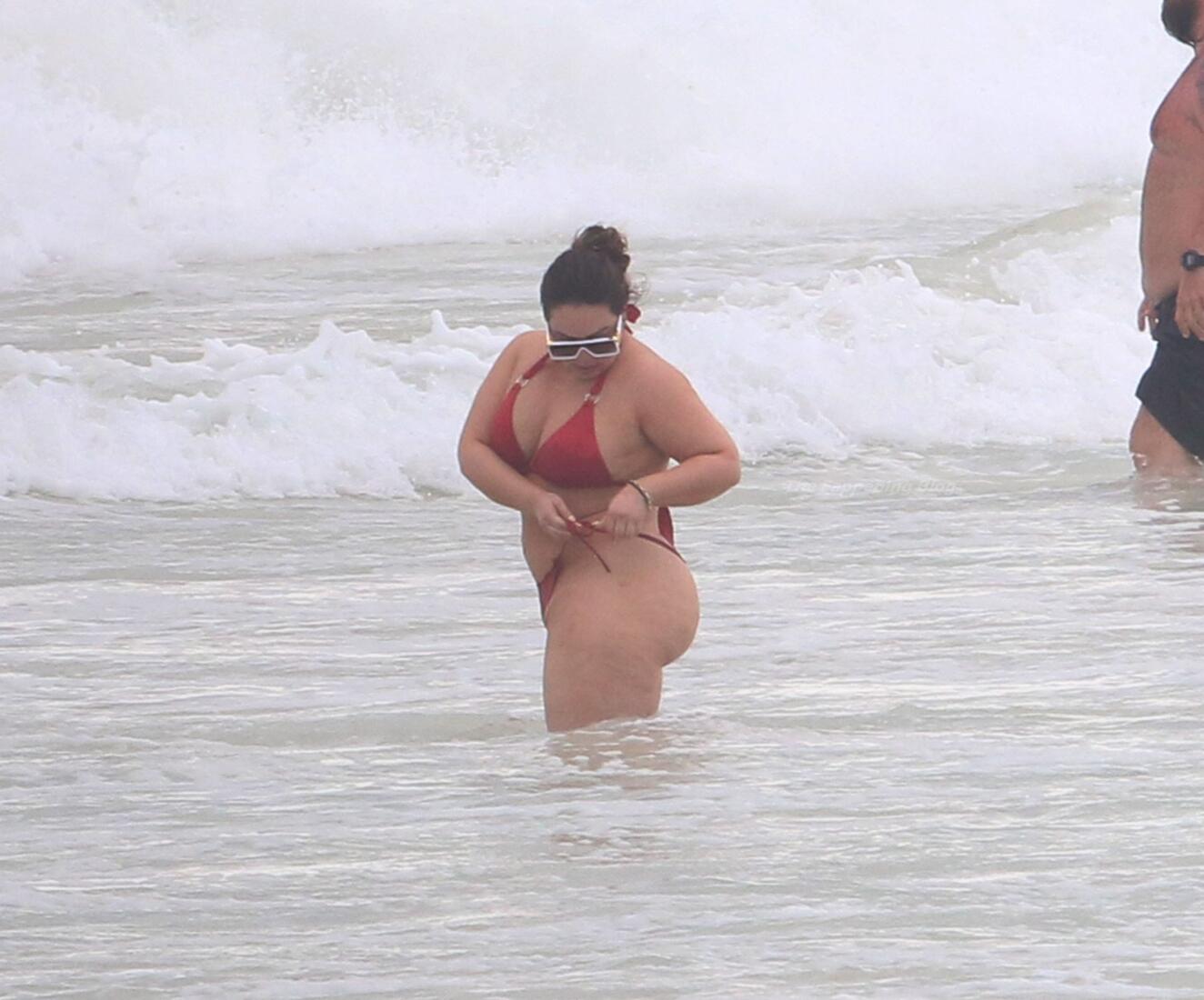Chiquis rivera bikini - 🧡 Chiquis Riviera Enjoys Her Vacation on the Beach...