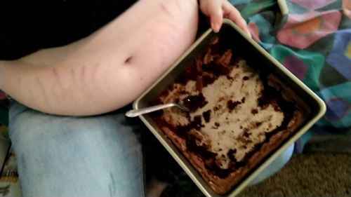 Feedee Eats A Pan Of Brownies And Plays With Her Growing Belly