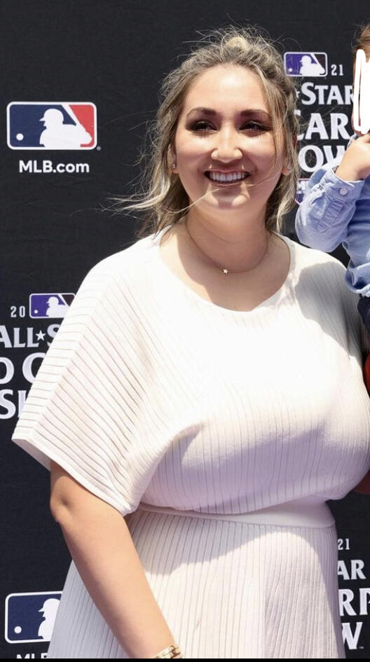 Jessica Bryant (Kris Bryant's wife) - Page 3 - Celebrities - Curvage