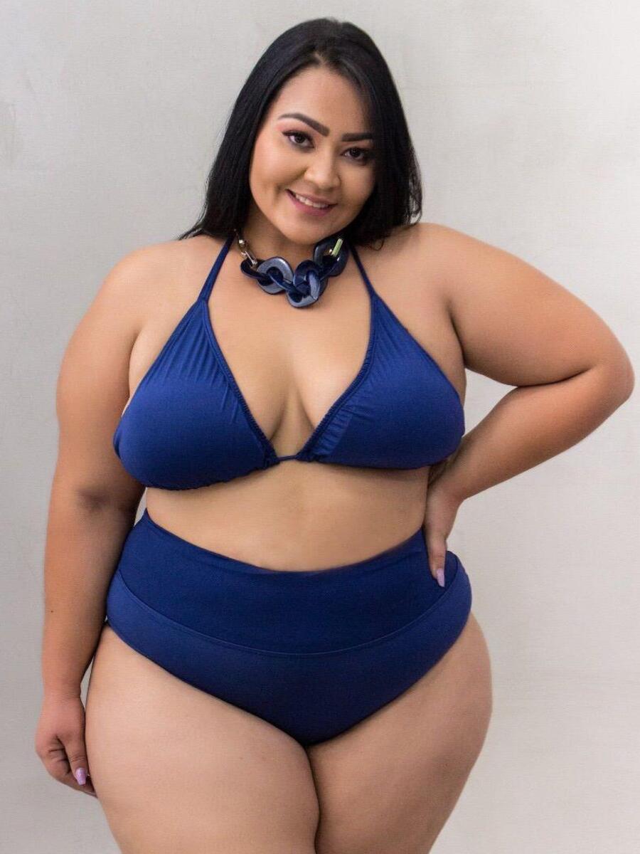 plus size  models  bra