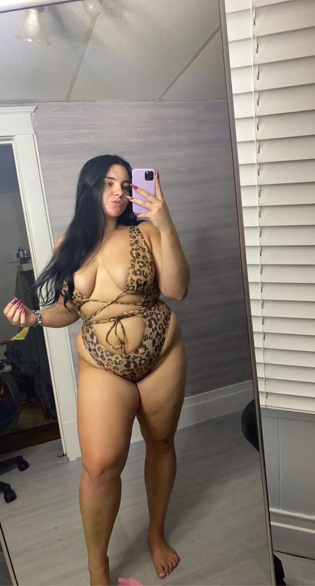 Thick Teen In Bikini