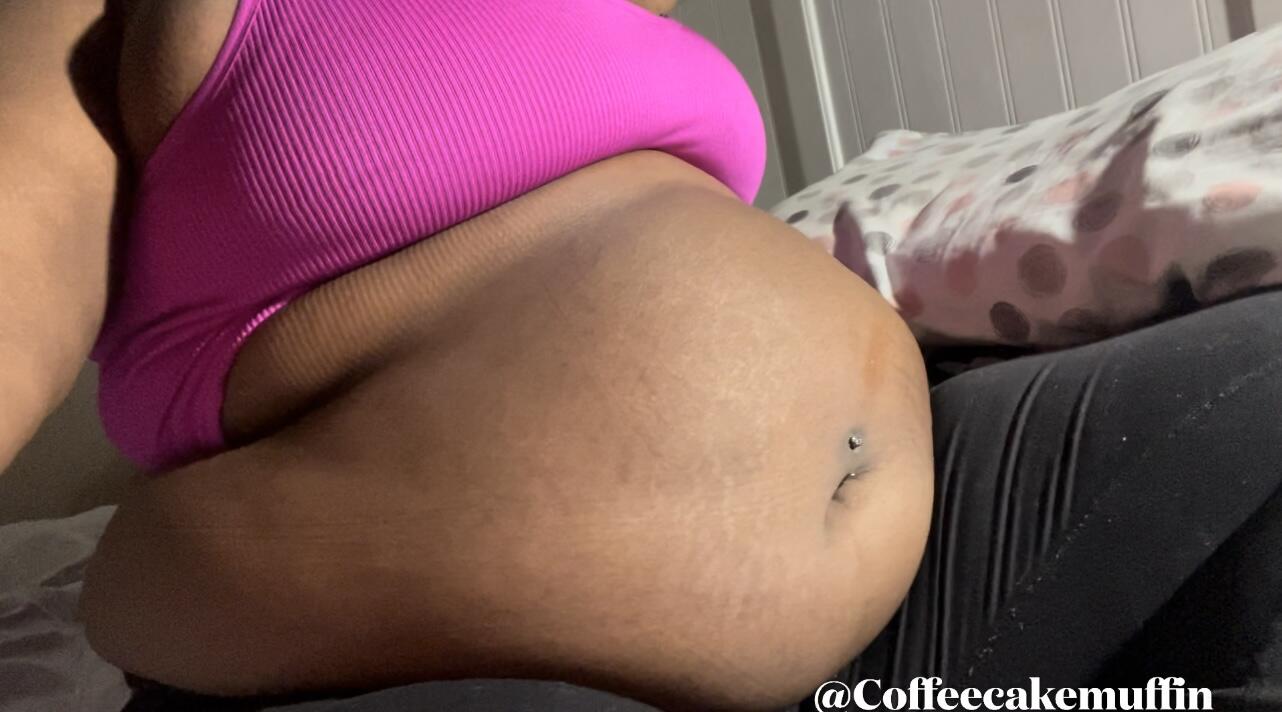 Gassy Farts + Belly Play - Video Clips - Weight Gain - feeder/feedee -  Curvage