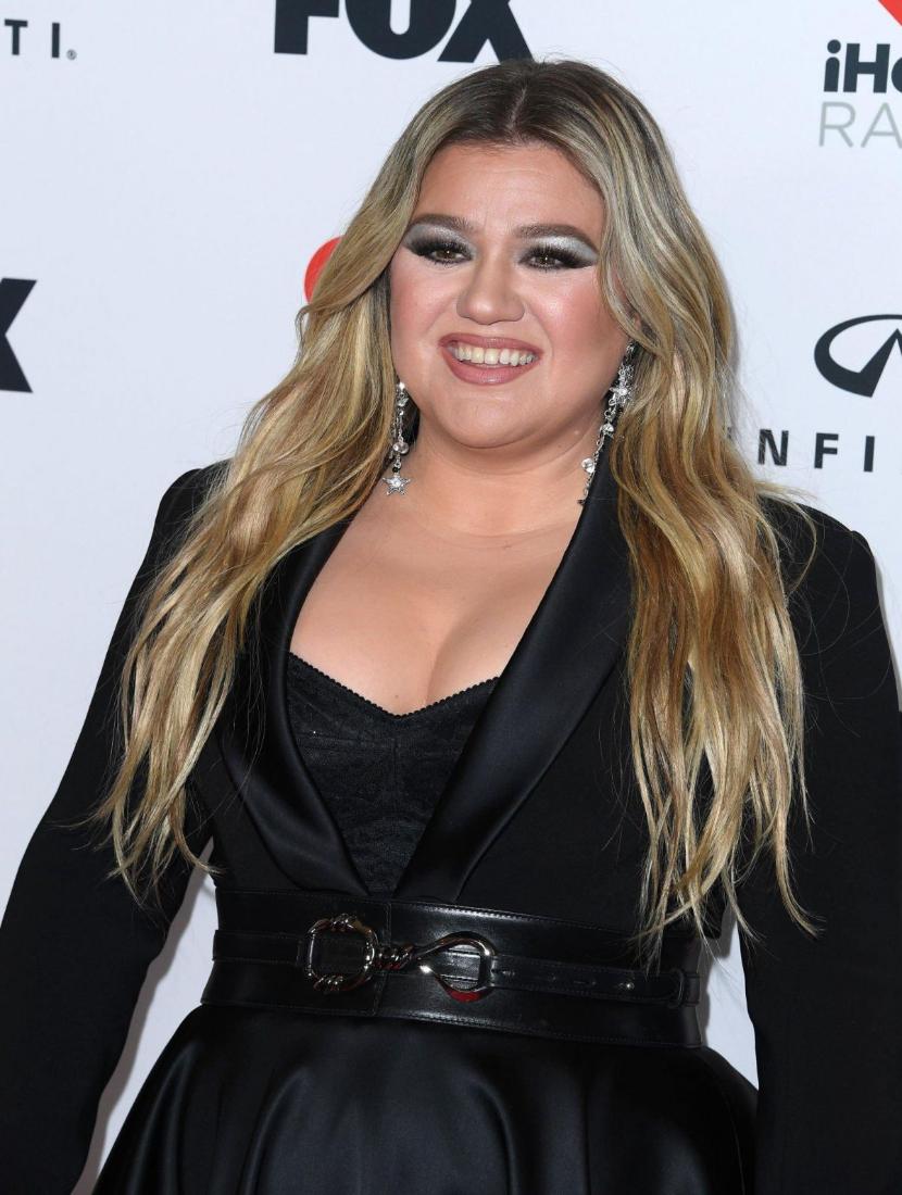 Kelly Clarkson - Page 34 - Celebrities - Curvage