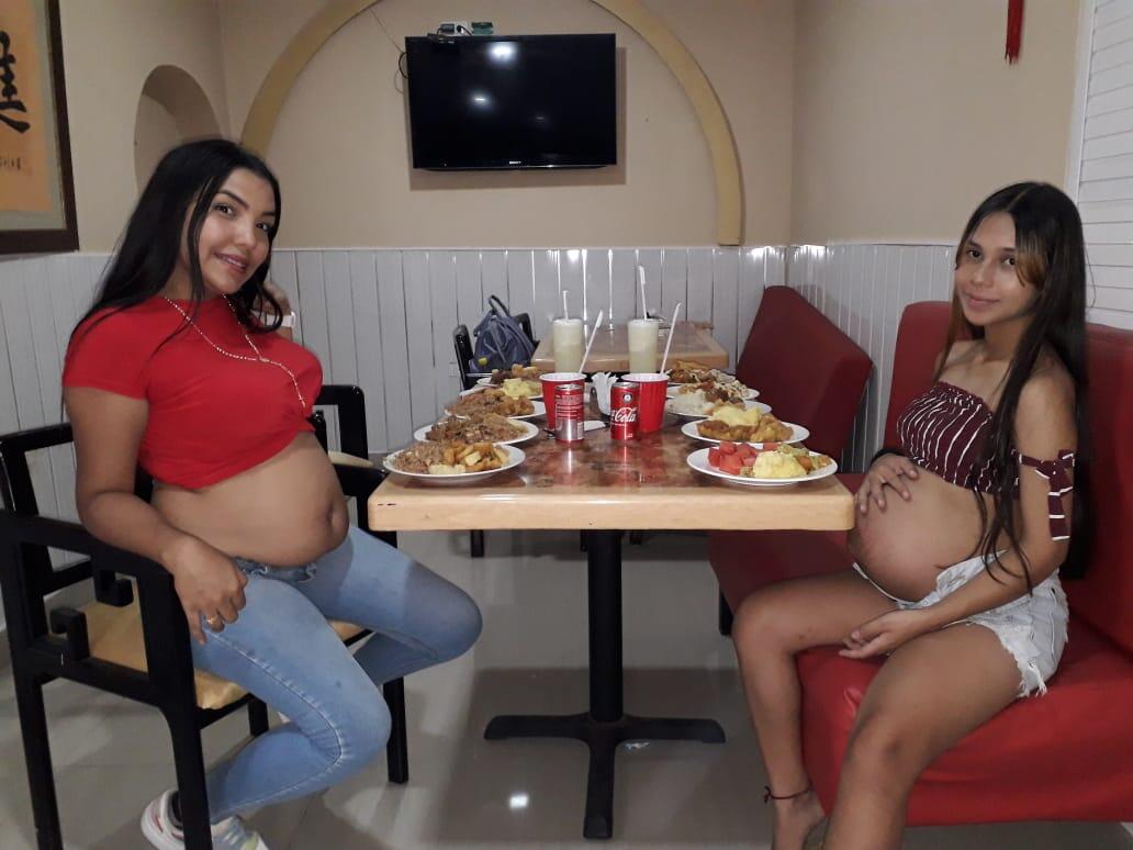 Stuffing In public - CHINESE BUFFET - Video Clips - Stuffing/Eating -  Curvage