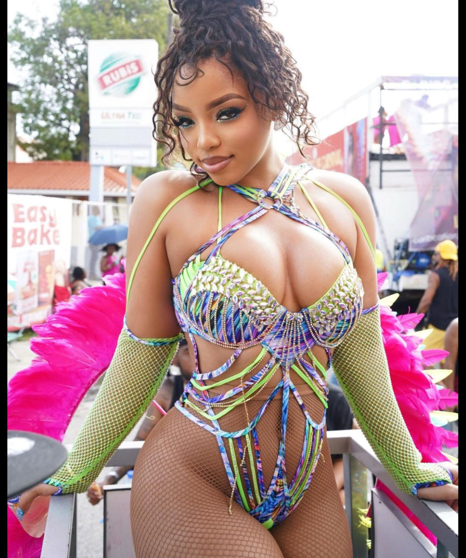 Chloe bailey carnival