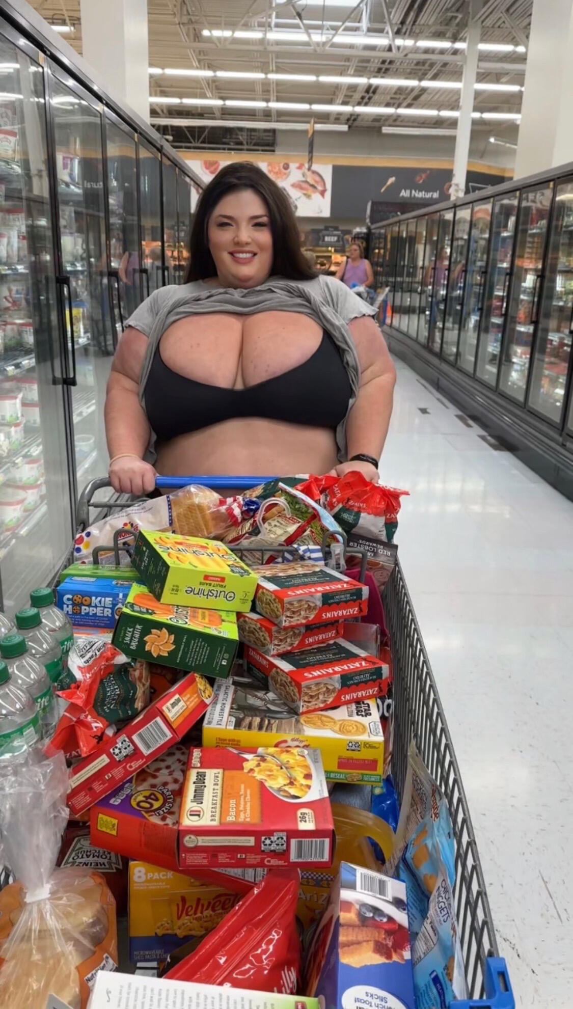 Fill the cart with me - Video Clips - SSBBW - Curvage