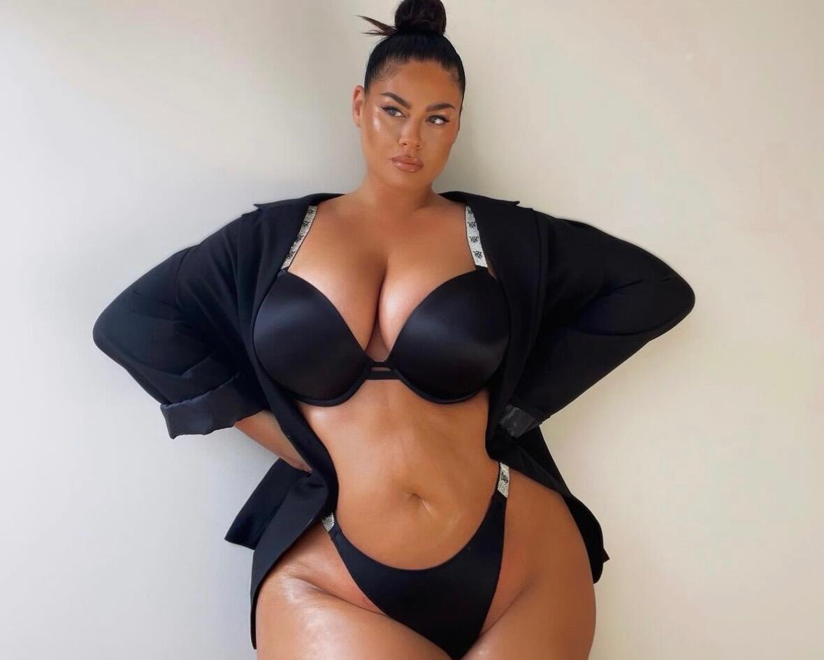 Hanna Wilperath - candidate of german curvy supermodel.