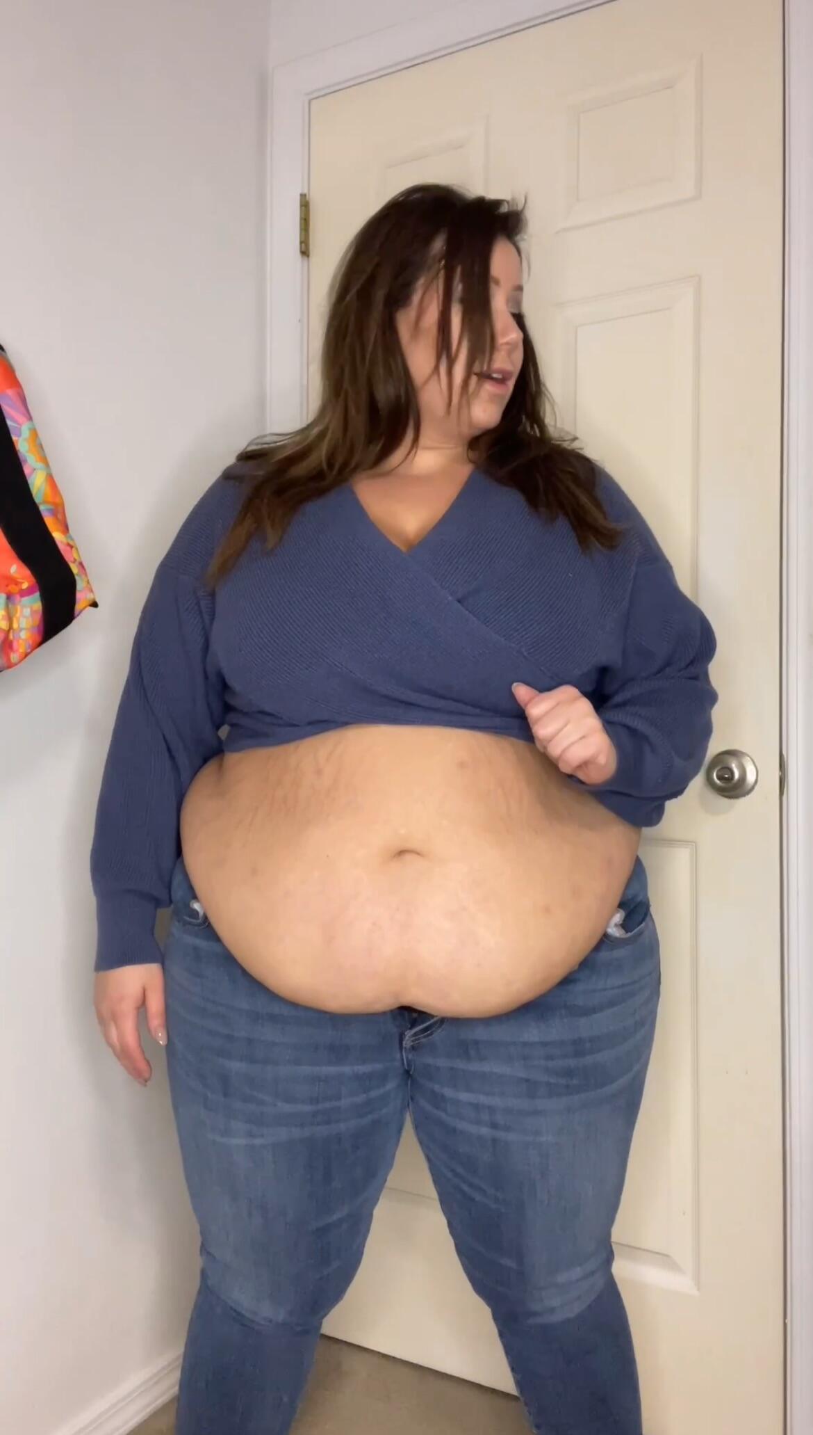 Too FAT for my clothes! - Video Clips - Weight Gain - feeder/feedee -  Curvage