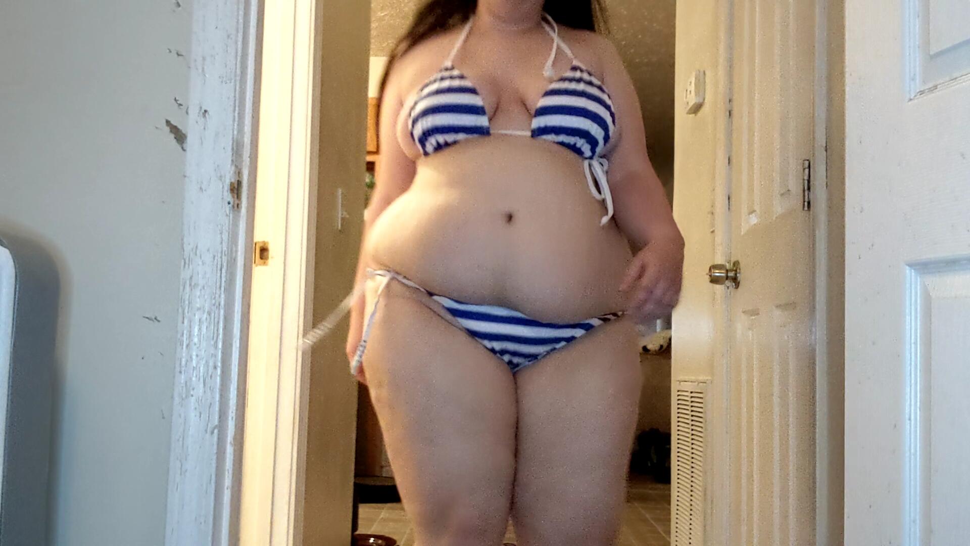 Working On My Bikini Body - Video Clips - Stuffing/Eating - Curvage